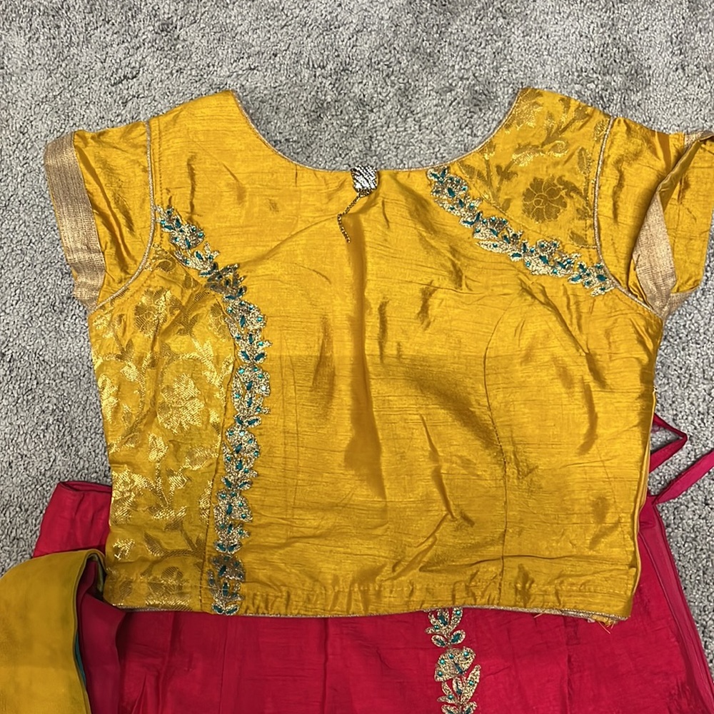 Pink Chaniya Choli - Picture 4 of 4